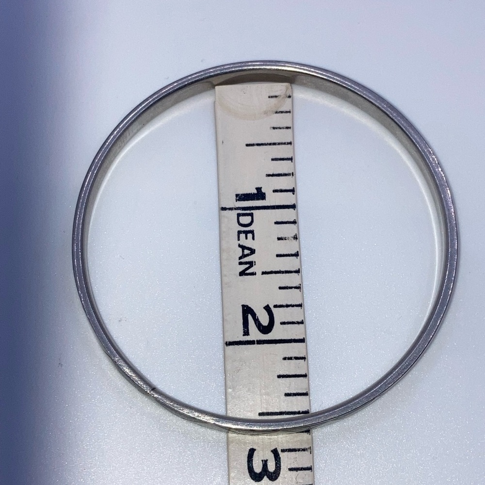 Vtg Mod MOP Mother Of Pearl & Onyx Triangle Inlay Silver Tone Bangle 8” C / 2.5” - Picture 4 of 5